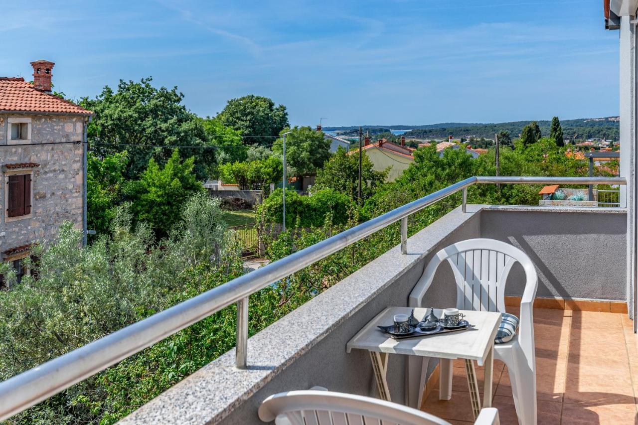 Apartment Lorencin Milka Medulin Bagian luar foto