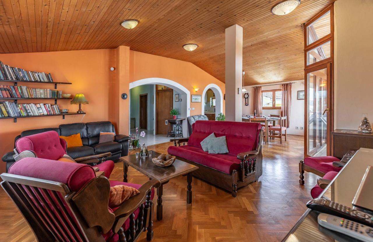 Apartment Lorencin Milka Medulin Bagian luar foto